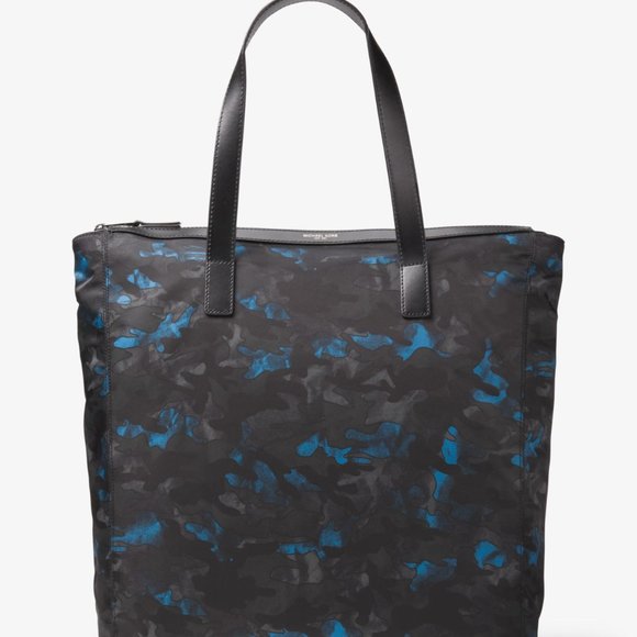 MICHAEL KORS KENT CAMOUFLAGE OCEAN BLUE NYLON ZIP TOP TOTE HANDBAG - Picture 4 of 6